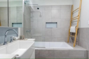 Charming 3BR Queenslander with Backyard and Play Area